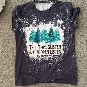 Gray hilarious holiday t-shirt. Only worn once! Soft and stretchy!